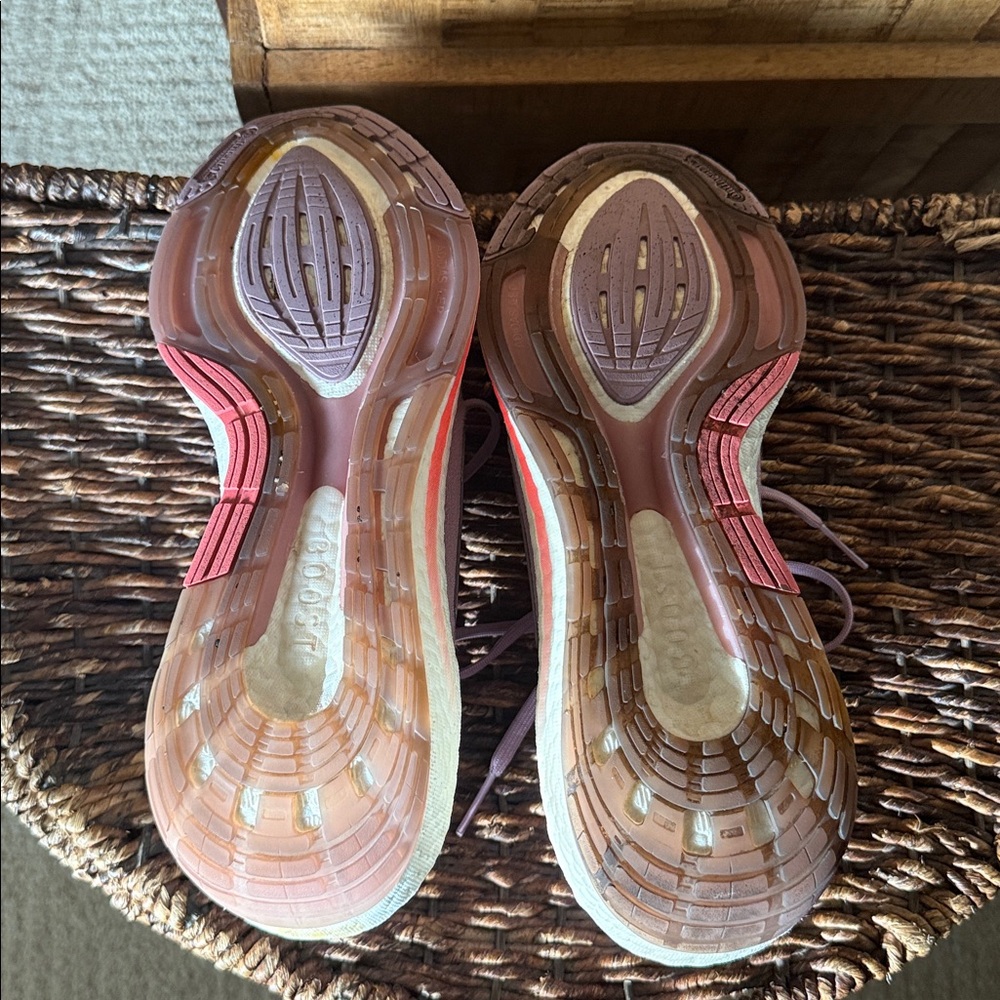 Adidas Ultraboost 22 Mauve Sneakers - Picture 3 of 5
